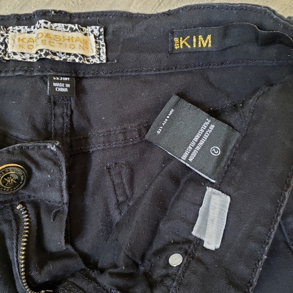 'The Kim' Black Jean - Picture 2 of 8